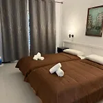 Nou Roser فندق L' Escala
