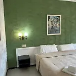 Nou Roser Hotel *