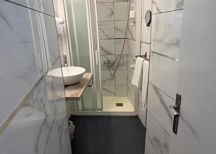 Nou Roser L' Escala