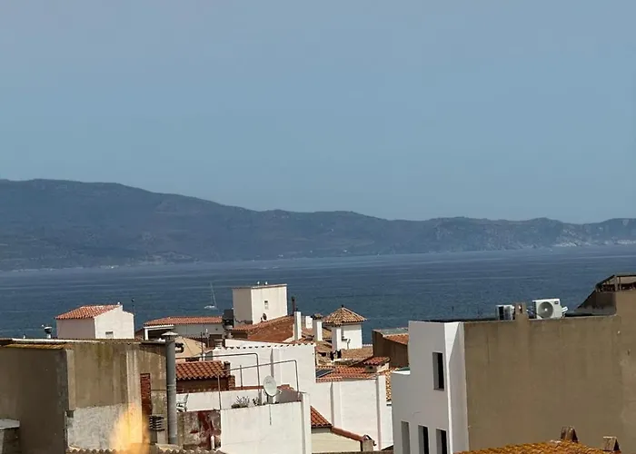Nou Roser Hotel *