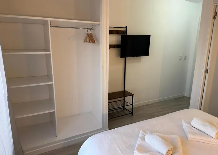 Nou Roser מלון L' Escala