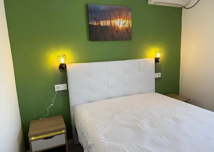 Otel Nou Roser