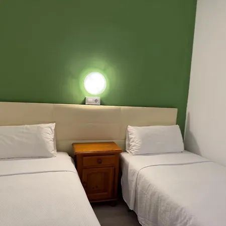 Nou Roser * L' Escala