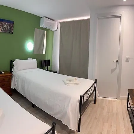 Nou Roser Hotel *
