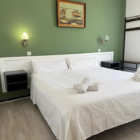 Nou Roser Hotel