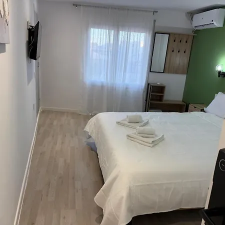 Hotel Nou Roser