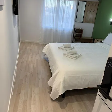 Hotel Nou Roser *