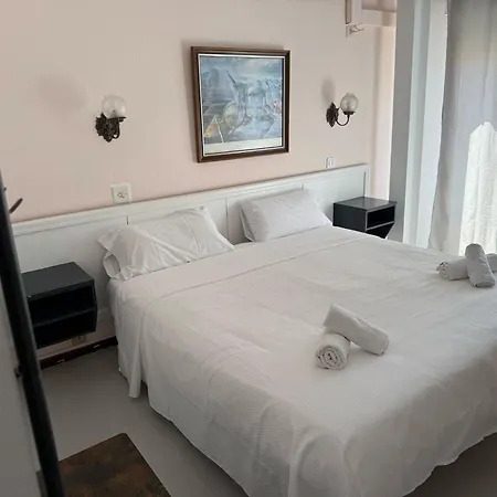 Nou Roser * L'Escala