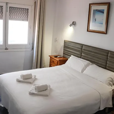 Nou Roser * L' Escala