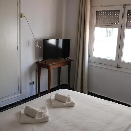 Nou Roser Hotel *