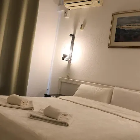 Hotel Nou Roser