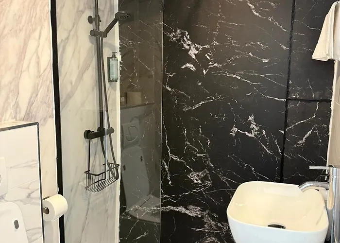 Nou Roser L' Escala