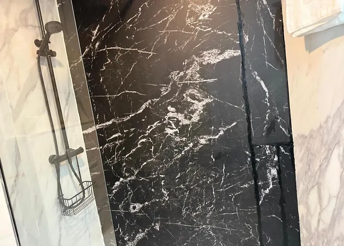 Nou Roser * L' Escala