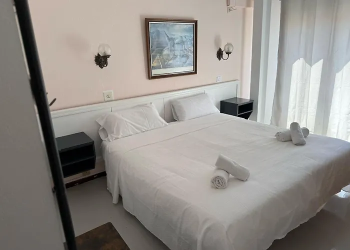 Nou Roser * L' Escala